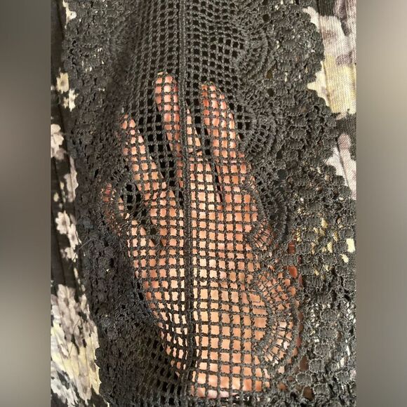 Maurice’s black floral lace cardigan - Picture 4 of 6